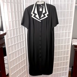 S.L Fashions Woman’s Dress Black With White Collar Short Sleeve 20W Like New!
